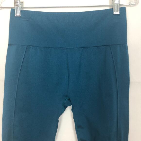 Fabletics Leggings Womens Medium Yoga Pilates Training Fitness Workout Exercise - Picture 7 of 10